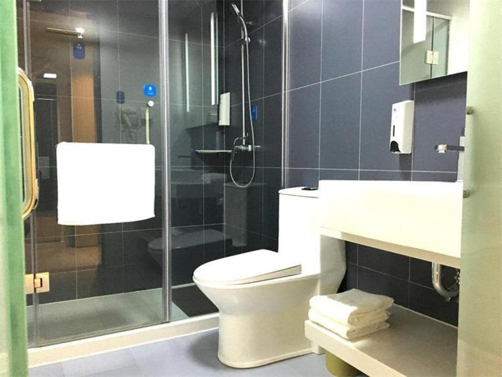 Hotel Hanting Hongqiao Airport Huqingping High Way