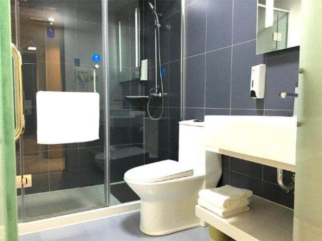 Hotel Hanting Hongqiao Airport Huqingping High Way 2*