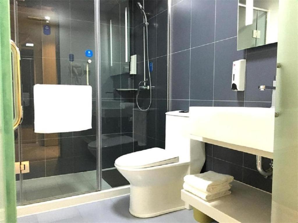 Hotel Hanting Hongqiao Airport Huqingping High Way 2*